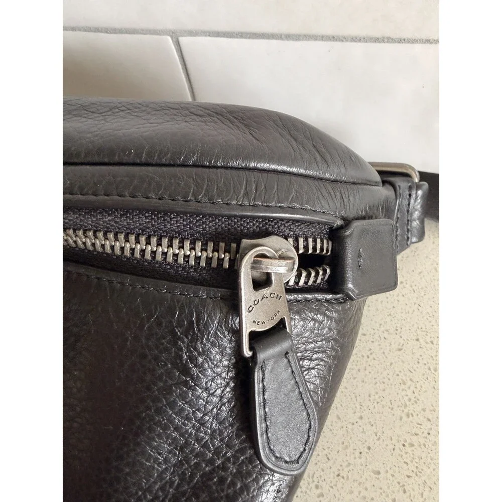 Coach Black Belt Bag Fanny Pack Zip Closure Adjustable Strap Men's Travel